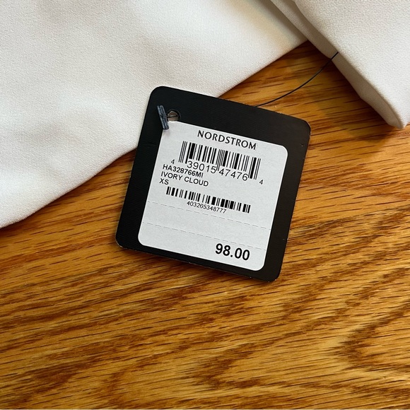 Halogen white blazer size XS - Picture 3 of 5